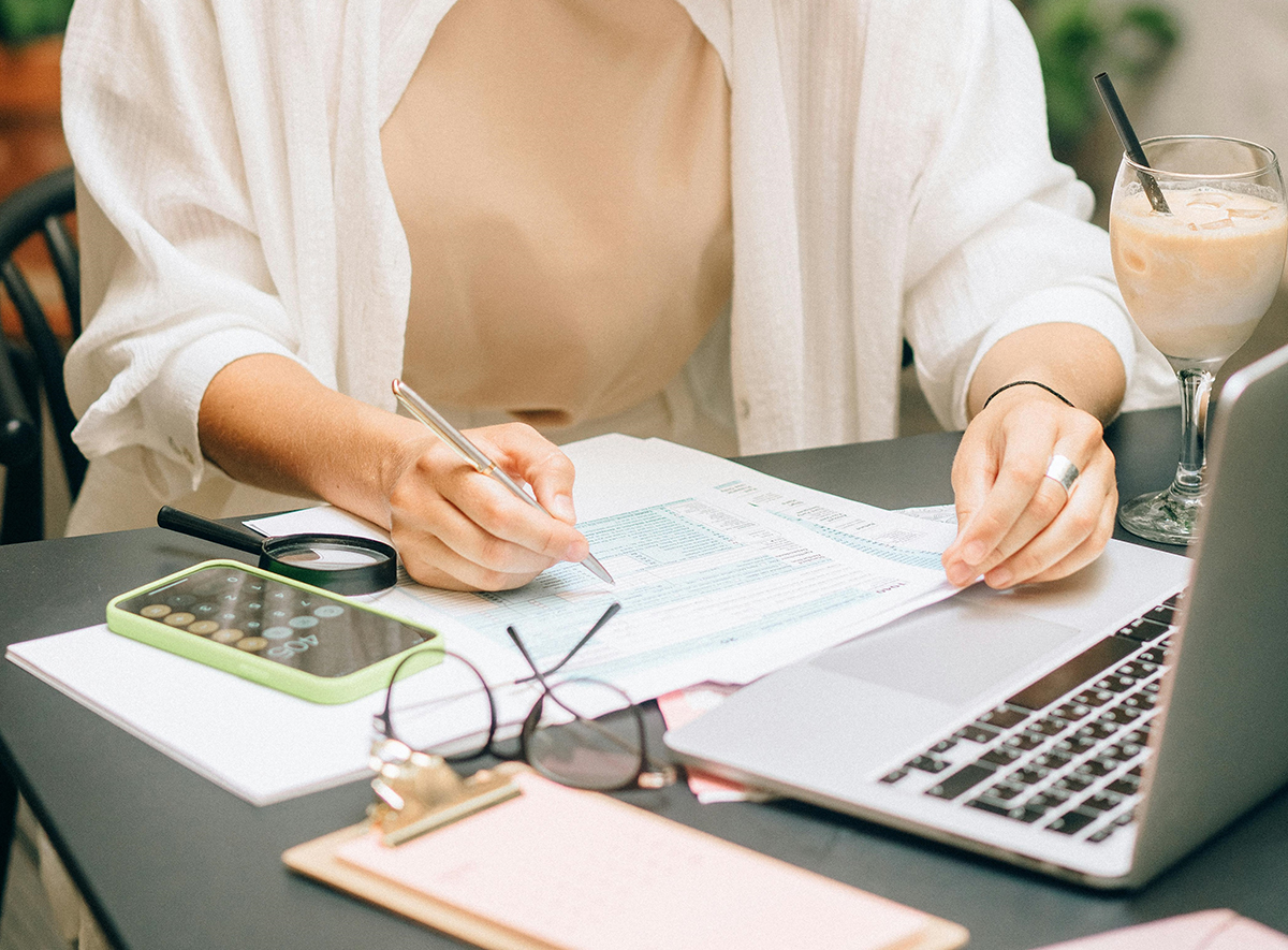 1762944413_pexels-n-voitkevich-8927463