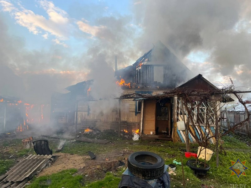 photo_5420125505400280468_y