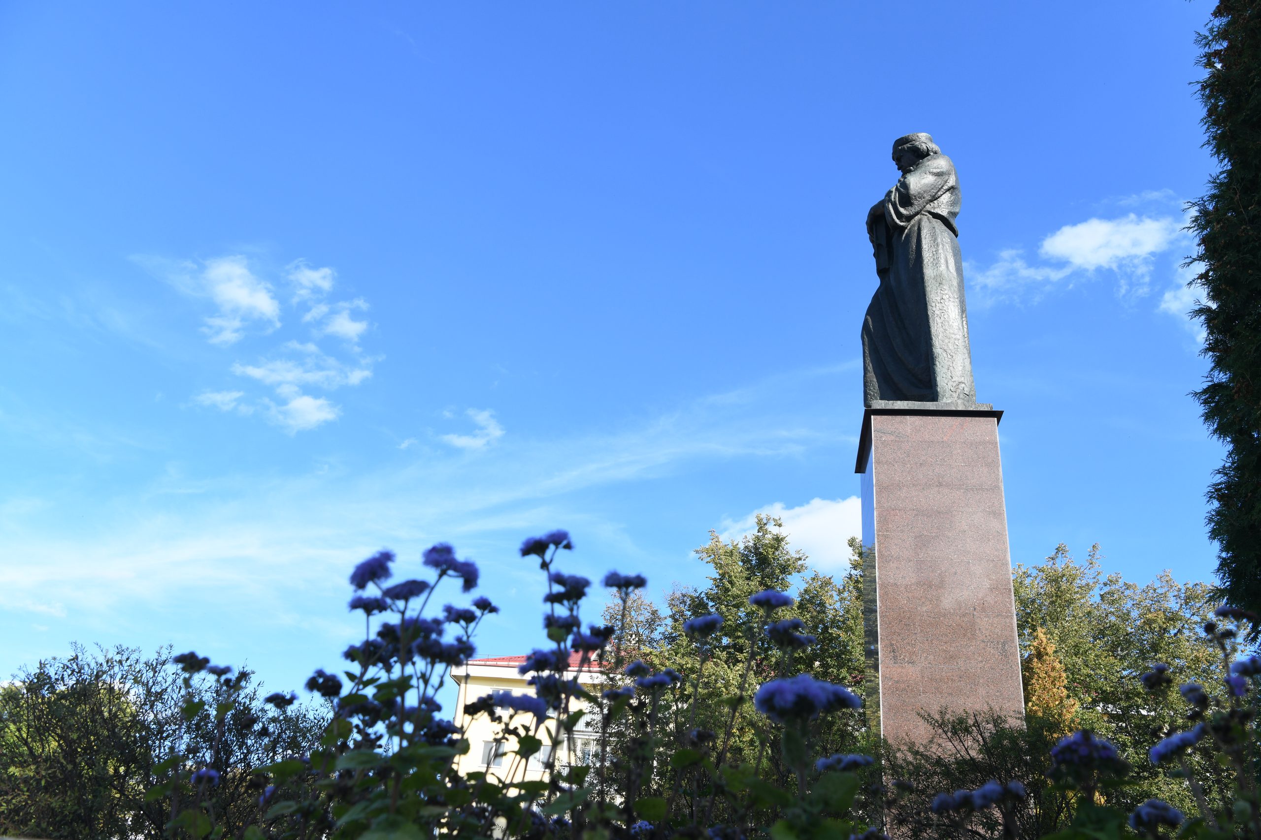 Сентябрь в городе: собрали фотомоменты ускользающего лета